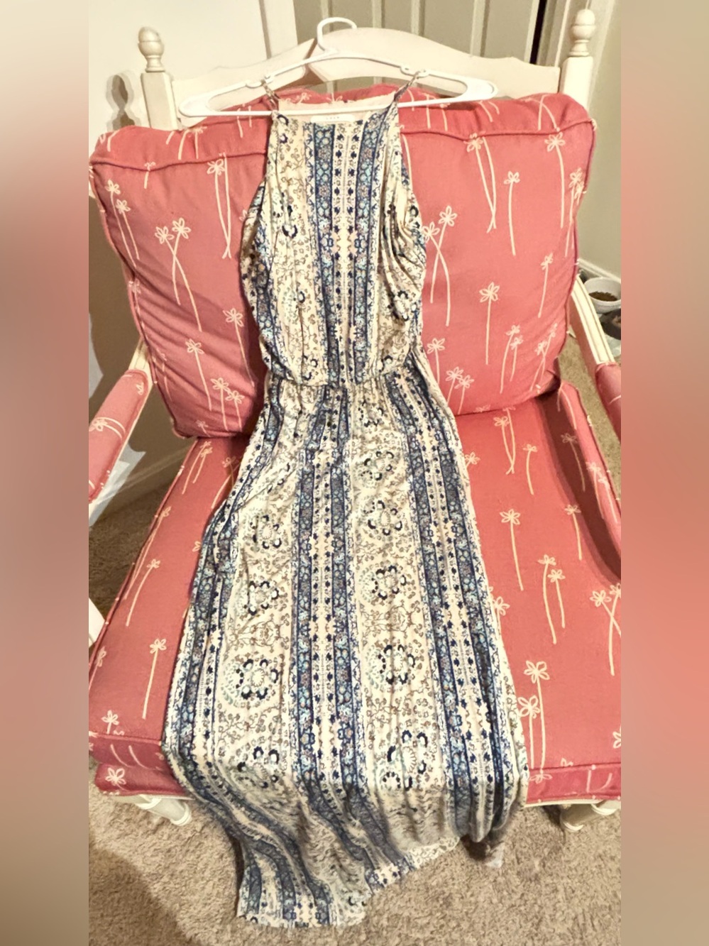 NWOT Lush size XS, elegant Sleeveless AND FULLY LINED Blue pink cream Maxi Dress